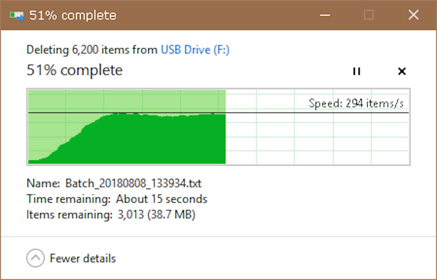 Windows: Windowsissa olevasta kopiointinäkymästä puuttuu monia toimintoja, puhumattakaan edes yleiskuvasta käynnissä olevista toiminnoista.